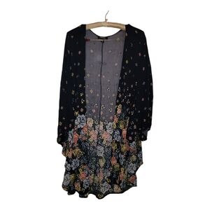Torrid 1 2 Beautiful Blue Floral Kimono 1X 2X